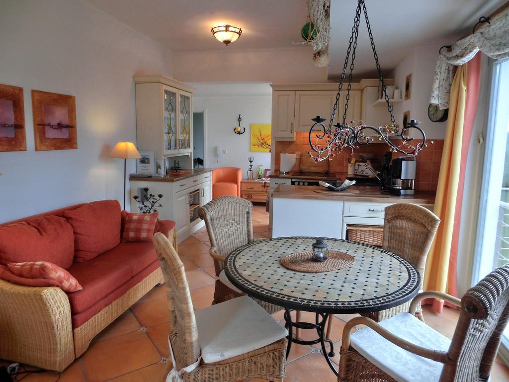 Appartement Nr 7 Im Sonnenbad Sassnitz Habitación foto